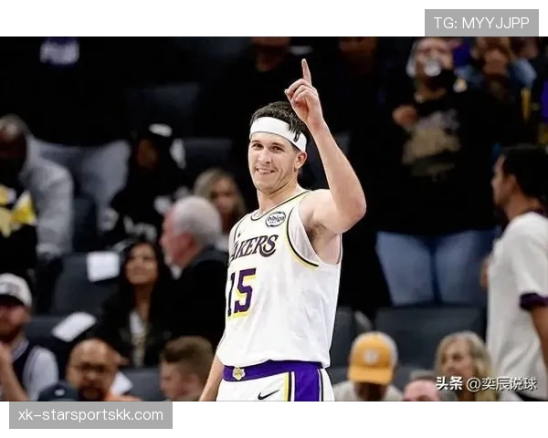 奥斯汀·里夫斯三分效率提升显著 拉开球队进攻空间