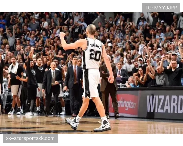 德雷克斯勒突破创造得分机会，关键时刻效率胜吉诺比利